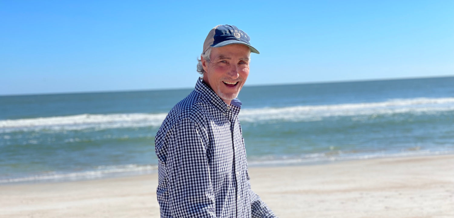 Dale Stumbo Singer - Songwriter - Musician on Beach